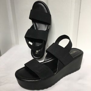 90s platform sandal, black sz 8